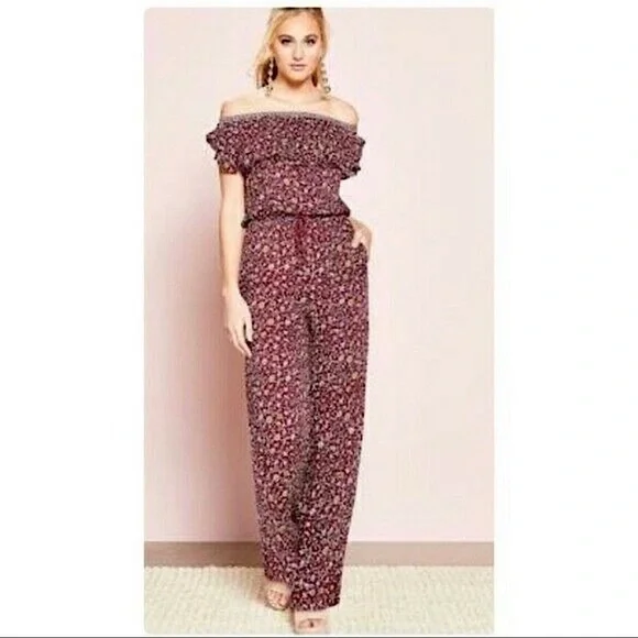 Chelsea & Violet Off Shoulder Ruffle Floral Jumpsuit Women size S - Picture 8 of 11